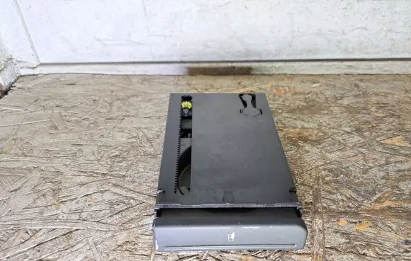 Audi A4 S4 B6 8E 8H Cup holder 8E1862534J