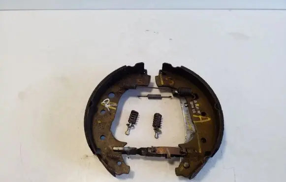 Ford Ecosport Handbrake/parking brake pads 