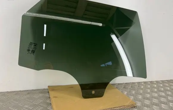 MG EHS Rear door window glass