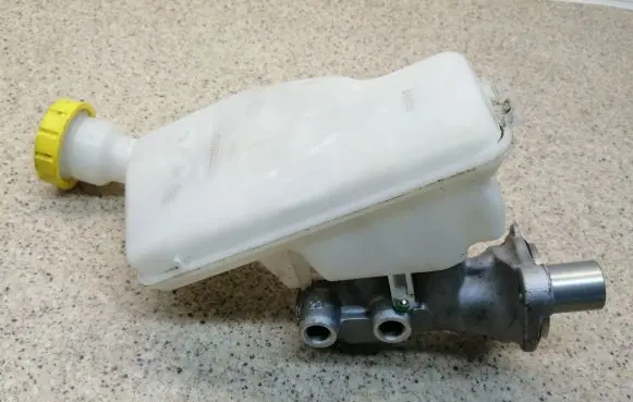 Citroen C3 Aircross Master brake cylinder 32069745