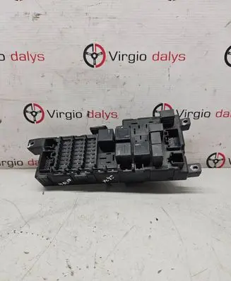Volvo XC90 Fuse box set 8678449 035512 518826011