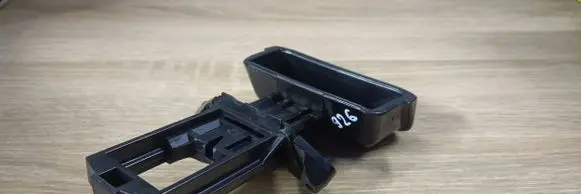 Mercedes-Benz C W203 Hand brake release handle 2034270620