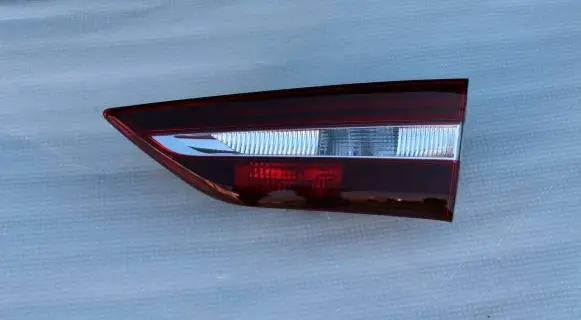 Opel Grandland X Rear/tail lights YP00016480 81670201D