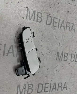 Mercedes-Benz C W205 Seat heating switch A2139057302