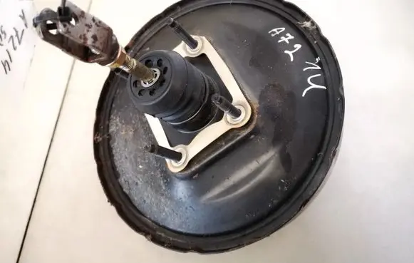 Mazda Xedos 9 Brake booster 85404308 854-04308