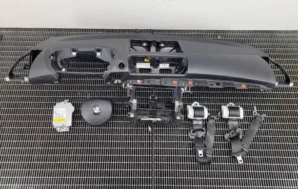 BMW 1 E81 E87 Dashboard DESKAE87AUTOFROST