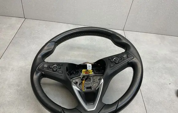 Opel Astra K Steering wheel 39070471