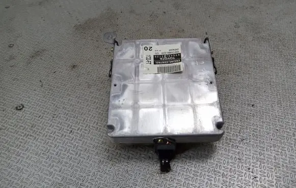 Toyota Corolla E120 E130 Engine control unit/module 8966602120