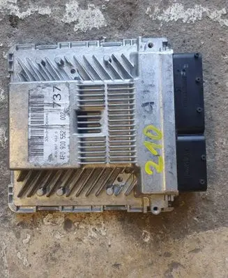 Audi A4 S4 B8 8K Engine control unit/module ECU 7990T60