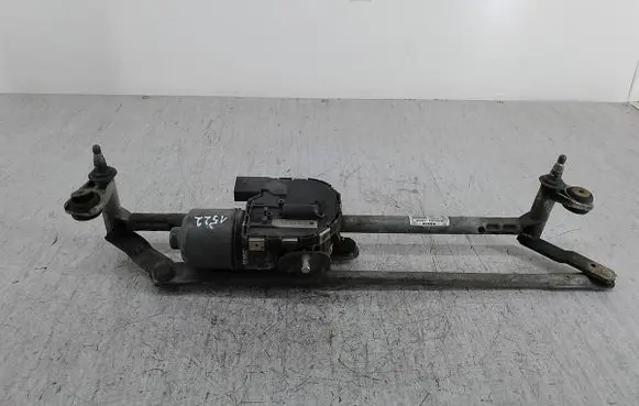 Skoda Octavia Mk2 (1Z) Front wiper linkage 