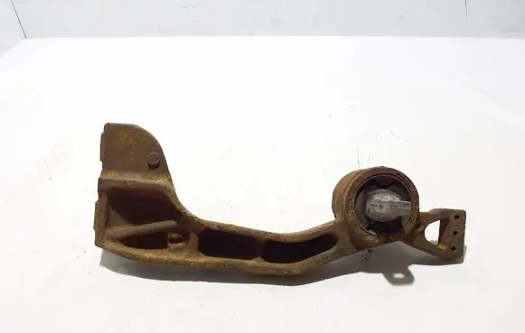 Mercedes-Benz Vito Viano W639 Rear differential/diff mount bracket A6393530695