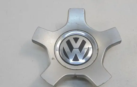 Volkswagen Golf IV R12 wheel hub/cap/trim 3C0601149P