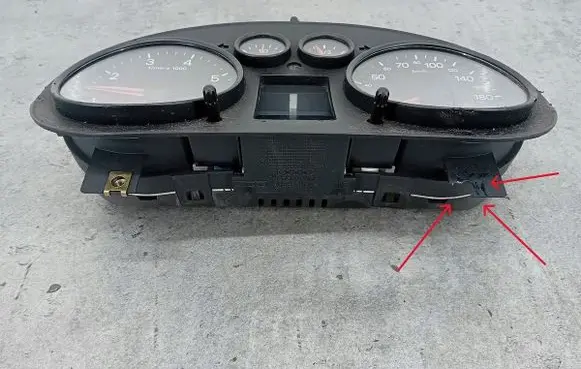 Audi A2 Speedometer (instrument cluster) 8Z0920900A