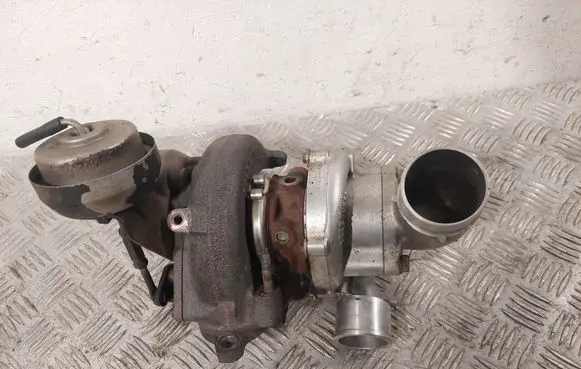 Toyota Avensis T250 Turbo 172010R020 05042103437