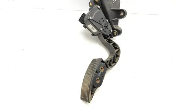 Hyundai Sonata Accelerator throttle pedal BEK0298A3L000 327263L200