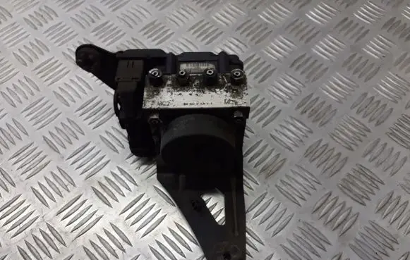 Renault Megane II ABS Pump 8200527390