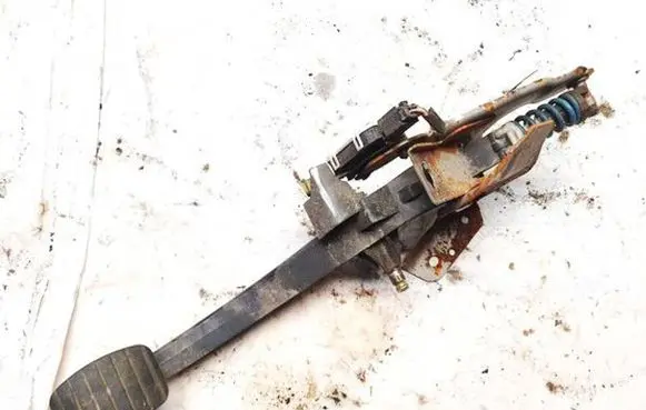 Renault Scenic II - Grand scenic II Clutch pedal 