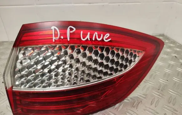 Ford Mondeo MK IV Rear/tail lights 7S7113404B