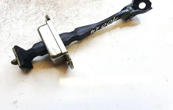 Nissan Leaf I (ZE0) Front door check strap stopper 