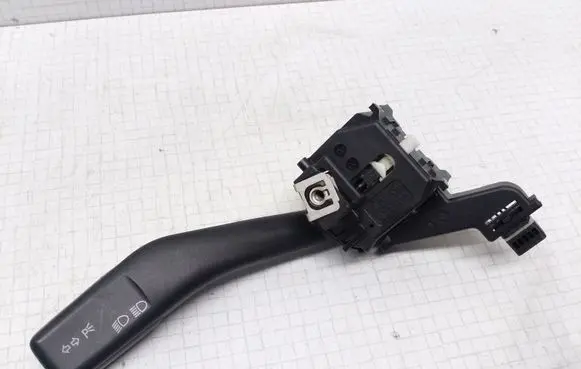 Volkswagen Golf V Indicator stalk 1K0953513
