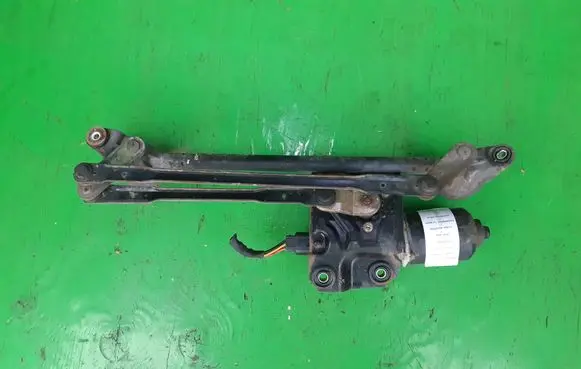 Hyundai Getz Front wiper linkage and motor 981001C100