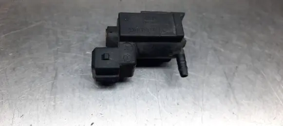 Volvo S60 Vacuum valve 30611668