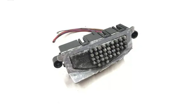 Audi A4 S4 B8 8K Heater blower motor/fan resistor A2469064100 2468107112 F011500106