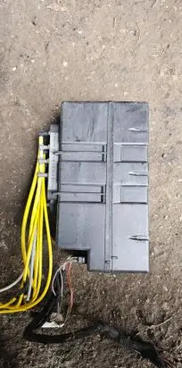 Mercedes-Benz S W220 Central locking vacuum pump 2208000748 0132006373