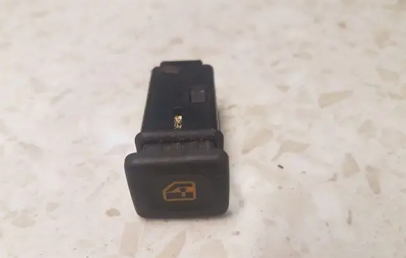Land Rover Discovery Electric window control switch AMR2497