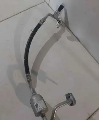 Tesla Model X Air conditioning (A/C) pipe/hose 103219600E 09212017 1822106