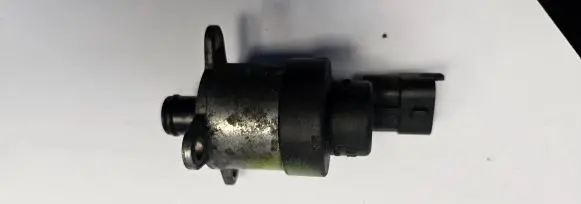 Renault Trafic II (X83) Fuel pressure regulator 0928400681 8530730156