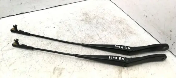 Opel Astra H Front wiper blade arm 13111220 13111219