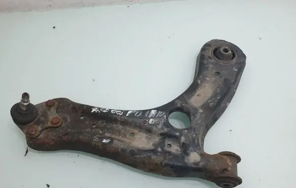 Seat Ibiza IV (6J,6P) Front lower control arm/wishbone 8R0407152A