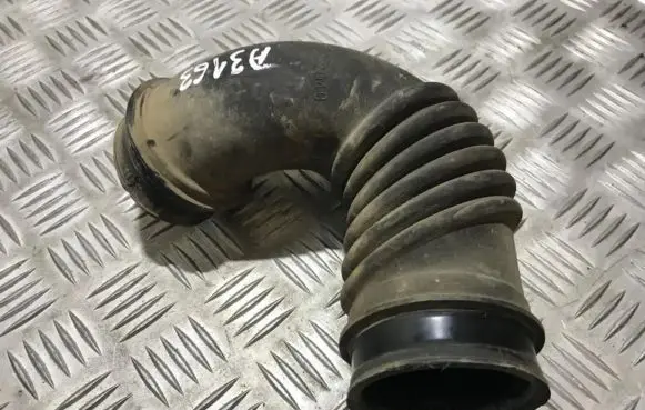 Toyota Corolla E110 Air intake hose/pipe 1788122040 17881-22040