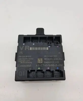 Infiniti Q30 Front door window regulator with motor A1669004302 A1669013901 A1669024501