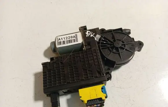 Citroen C4 Grand Picasso Front door window regulator motor 9682495880