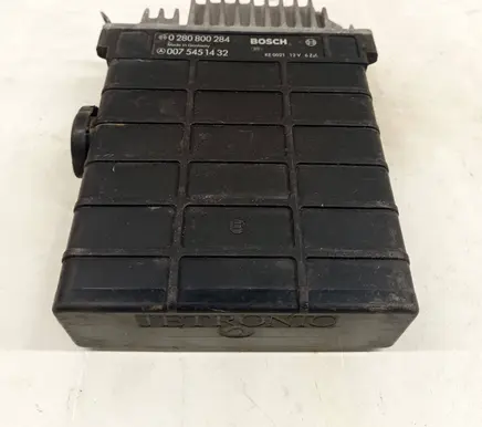 Mercedes-Benz E W124 Engine control unit/module 0075451432 A0075451432 0280800284