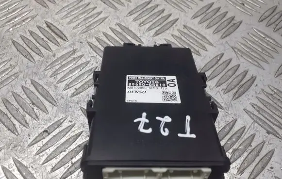 Toyota Avensis T270 Other devices 89690-05010