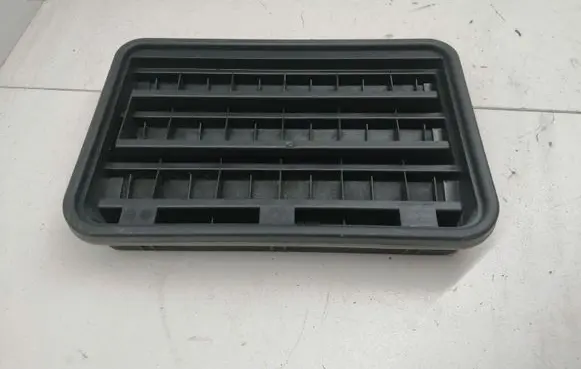 BMW 5 F10 F11 Quarter panel pressure vent 64226962293