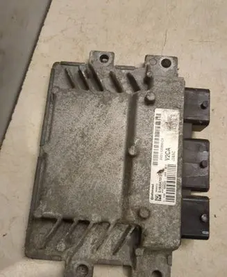 Ford Fiesta Engine control unit/module AV2112A650CA S180047012