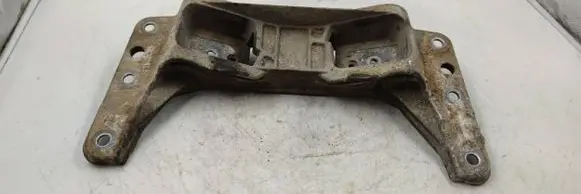 BMW 5 E60 E61 Engine mounting bracket