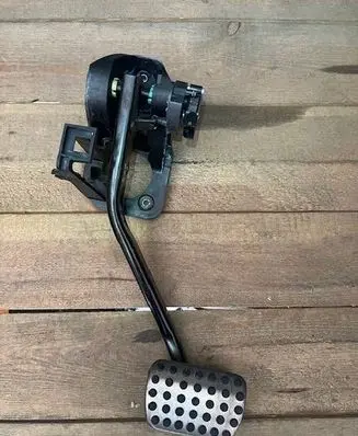 Mercedes-Benz GLS X167 Brake pedal A1672901100