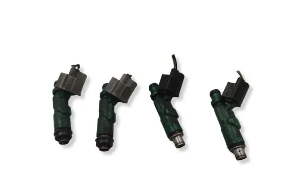 Toyota Yaris Fuel injectors set 2325021020