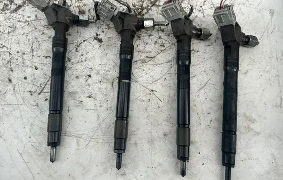 Mazda 6 Fuel injectors set SH0113H50