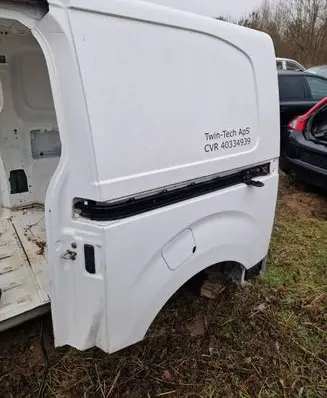 Rear quarter panel