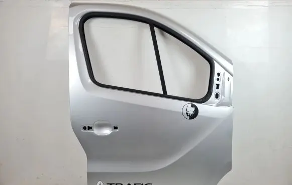 Renault Trafic III (X82) Front door