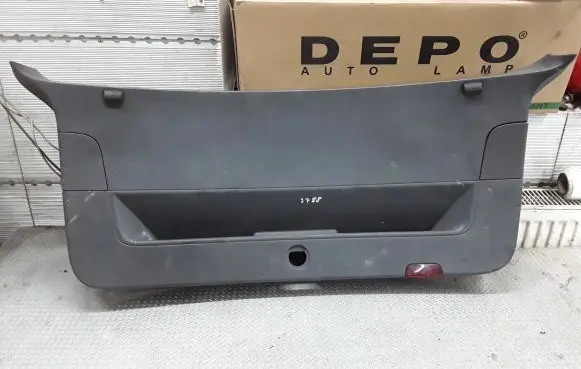Volkswagen Golf Plus Tailgate/boot cover trim set 5M0867601