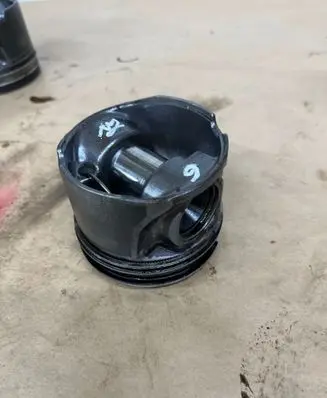 BMW 3 E90 E91 Piston 84L107