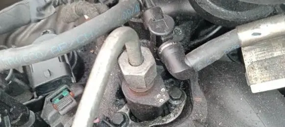 Volvo XC60 Fuel injector 31272767 B445140987