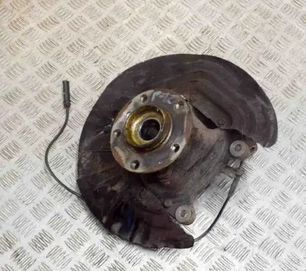 BMW X4 F26 Front wheel hub 6855953
